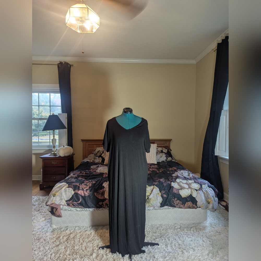 Time & Tru- Black Maxi Length T-shirt Dress